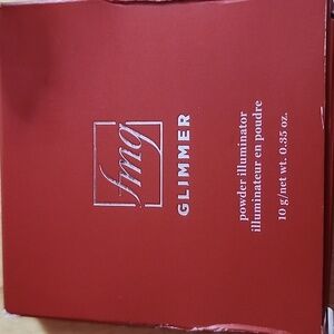 NIB fmg Glimmer Rose Powder Illuminator